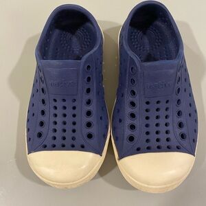 Native, toddler size 8, navy blue